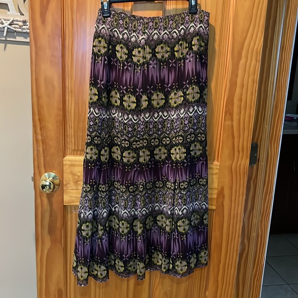 Dressbarn Skirt - Picture 5 of 9